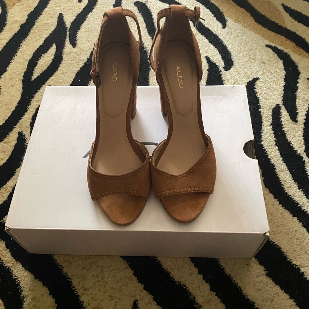 Aldo Elvyne Cognac Block Heels Size 9